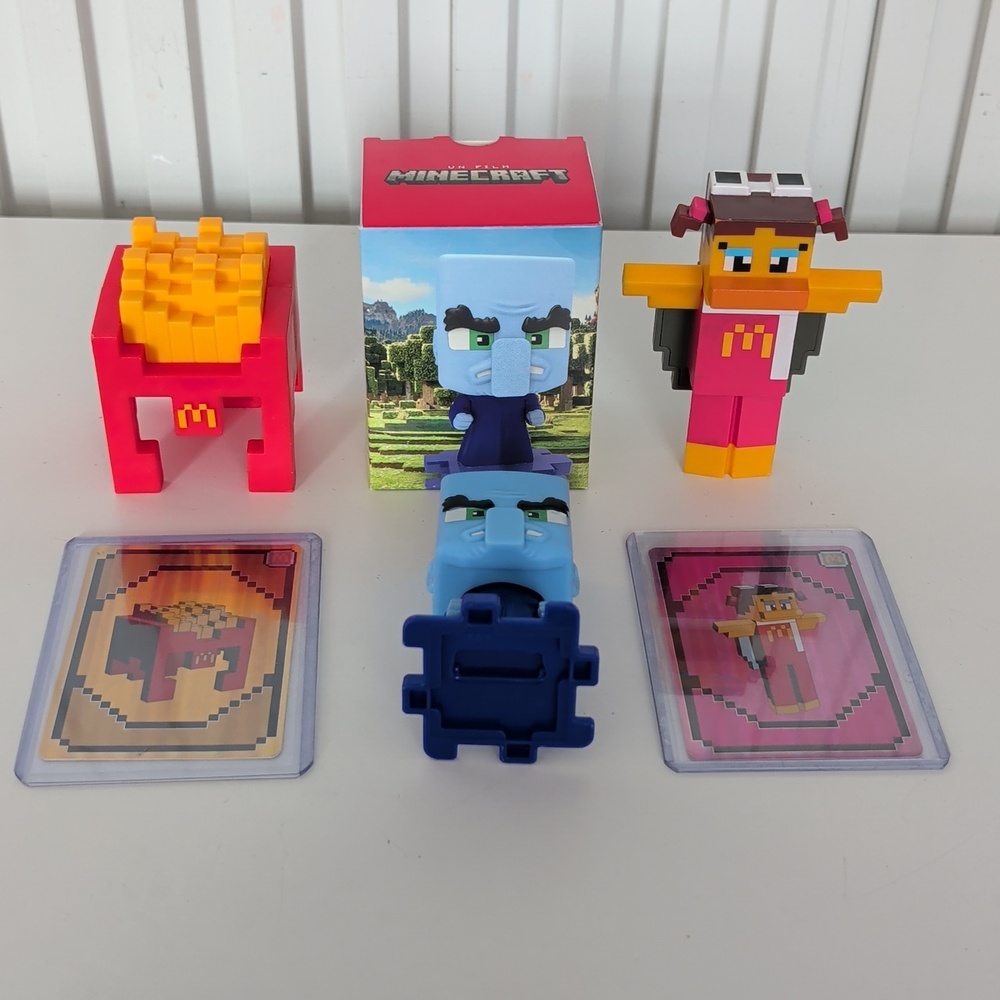 Lot McDonald's Kids Toy Happy Meal Minecraft Bundle